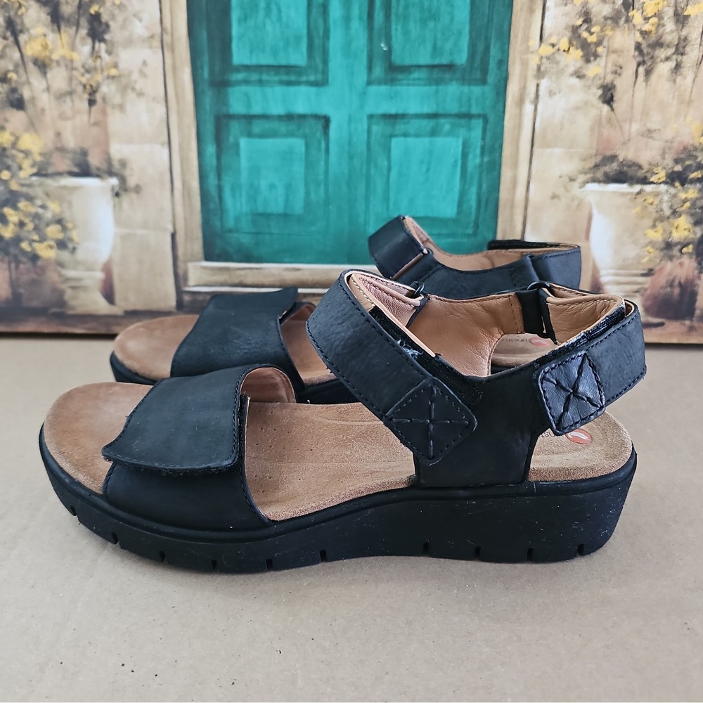 Clarks Unstructured Womens 9M Black Suede Wedge Sandals Open Toe Ankle Strap